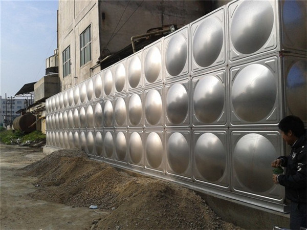 &nbsp;為什么304不銹鋼水箱要制作基礎